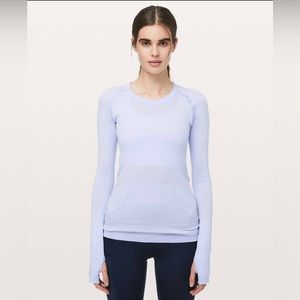 Lululemon Swiftly Tech Long Sleeve Crew
Serene Blue / Serene Blue